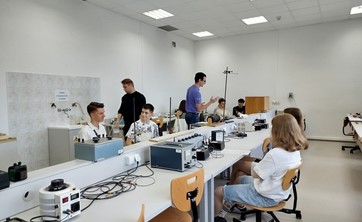 Wydział Matematyki i Fizyki Stosowanej wznowił zajęcia dla uczniów szkół ponadpodstawowych w ramach projektu Via Carpatia