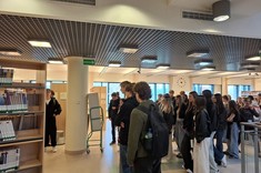 Zwiedzanie biblioteki